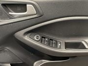 Hyundai i20 1.2 SE Launch Edition Hatchback 5dr Petrol Manual Euro 6 (s/s) (84 ps) Park 23