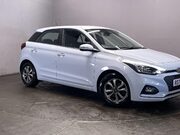 Hyundai i20 1.2 SE Launch Edition Hatchback 5dr Petrol Manual Euro 6 (s/s) (84 ps) Park 1