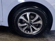 Hyundai i20 1.2 SE Launch Edition Hatchback 5dr Petrol Manual Euro 6 (s/s) (84 ps) Park 12