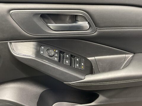 Nissan Qashqai 1.3 DIG-T MHEV Acenta Premium SUV 5dr Petrol Hybrid Manual Euro 6 (s/s) (14 23