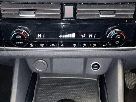 Nissan Qashqai 1.3 DIG-T MHEV Acenta Premium SUV 5dr Petrol Hybrid Manual Euro 6 (s/s) (14 26