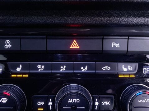 Volkswagen T-Roc 1.5 TSI EVO SEL SUV 5dr Petrol Manual Euro 6 (s/s) (150 ps) Cruise Control 25