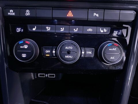 Volkswagen T-Roc 1.5 TSI EVO SEL SUV 5dr Petrol Manual Euro 6 (s/s) (150 ps) Cruise Control 31