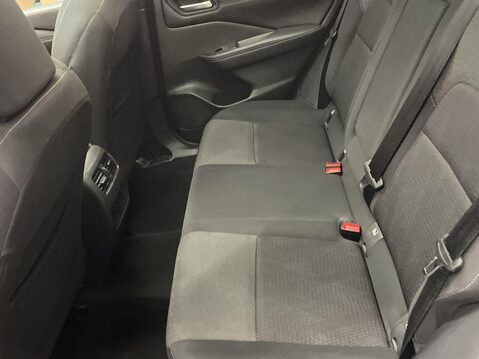 Nissan Qashqai 1.5 h e-POWER Kuro Edition SUV 5dr Petrol Hybrid Auto Euro 6 (s/s) (190 ps) 19