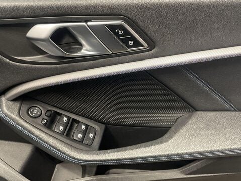 BMW 1 Series 1.5 118i M Sport (LCP) Hatchback 5dr Petrol Manual Euro 6 (s/s) (136 ps) Pa 25