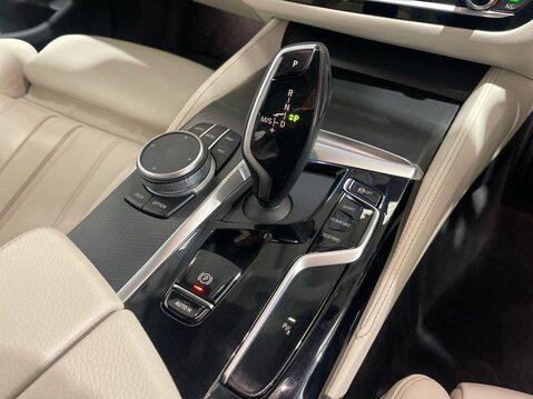 BMW 5 Series 2.0 520d MHT M Sport Saloon 4dr Diesel Hybrid Steptronic Euro 6 (s/s) (190 12