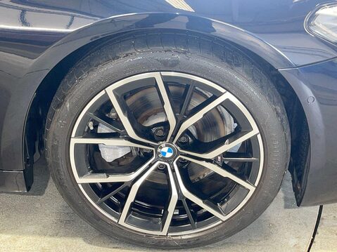 BMW 5 Series 2.0 520d MHT M Sport Saloon 4dr Diesel Hybrid Steptronic Euro 6 (s/s) (190 9