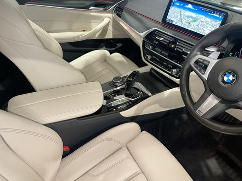 BMW 5 Series 2.0 520d MHT M Sport Saloon 4dr Diesel Hybrid Steptronic Euro 6 (s/s) (190 13