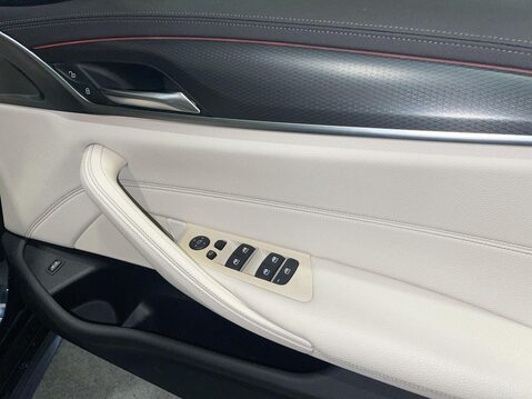 BMW 5 Series 2.0 520d MHT M Sport Saloon 4dr Diesel Hybrid Steptronic Euro 6 (s/s) (190 7