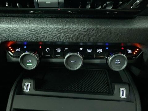 Citroen C4 1.2 PureTech Shine Plus Hatchback 5dr Petrol EAT8 Euro 6 (s/s) (130 ps) Cr 25