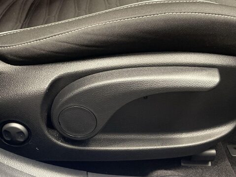 Kia Ceed 1.5 T-GDi GT-Line Hatchback 5dr Petrol Manual Euro 6 (s/s) (158 bhp) Cruis 23