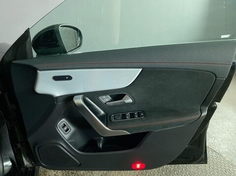 Mercedes-Benz CLA Class 1.3 CLA200h MHEV AMG Line (Executive) Coupe 4dr Petrol Hybrid 7G-DCT Euro 6 27