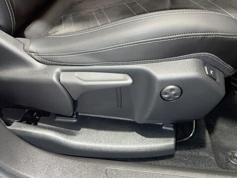 Vauxhall Grandland 1.2 Turbo Ultimate SUV 5dr Petrol Auto Euro 6 (s/s) (130 ps) Parking Sensor 6