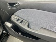 Renault Clio 1.6 E-TECH techno Hatchback 5dr Petrol Hybrid Auto Euro 6 (s/s) (145 ps) C 7