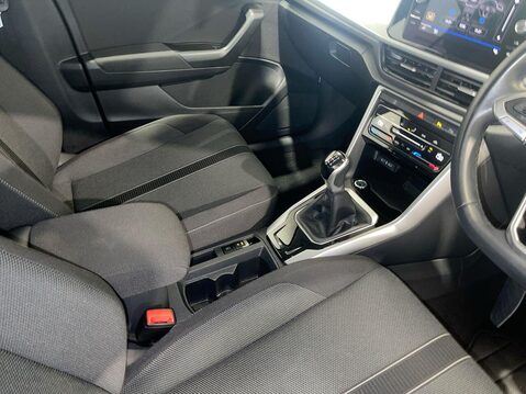 Volkswagen T-Roc 1.0 TSI Life SUV 5dr Petrol Manual Euro 6 (s/s) (110 ps) Parking Sensors - 12