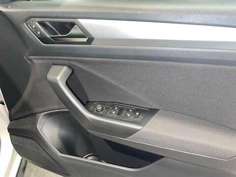 Volkswagen T-Roc 1.0 TSI Life SUV 5dr Petrol Manual Euro 6 (s/s) (110 ps) Parking Sensors - 7