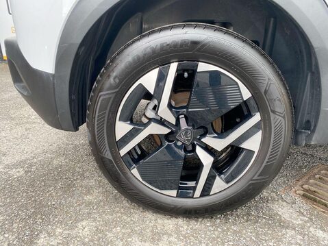 Peugeot 2008 1.2 PureTech Allure SUV 5dr Petrol Manual Euro 6 (s/s) (130 ps) DAB Radio - 3