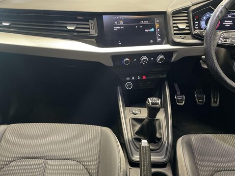 Audi A1 1.0 TFSI 30 S line Sportback 5dr Petrol Manual Euro 6 (s/s) (116 ps) DAB Ra 16