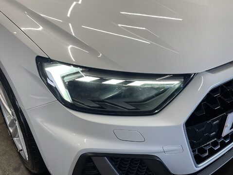 Audi A1 1.0 TFSI 30 S line Sportback 5dr Petrol Manual Euro 6 (s/s) (116 ps) DAB Ra 21