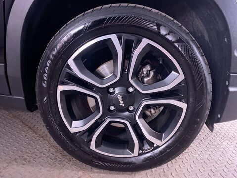 Jeep Avenger 54kWh e-Summit SUV 5dr Electric Auto (156 ps) Air Con - Alloy Wheels 12