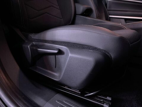 Jeep Avenger 54kWh e-Summit SUV 5dr Electric Auto (156 ps) Air Con - Alloy Wheels 26