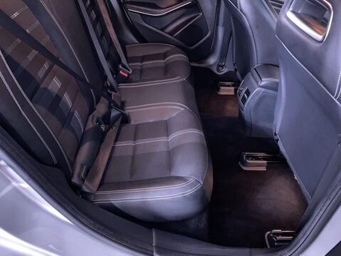 Mercedes-Benz A Class 1.6 A180 Sport Edition Hatchback 5dr Petrol 7G-DCT Euro 6 (s/s) (122 ps) Ai 19