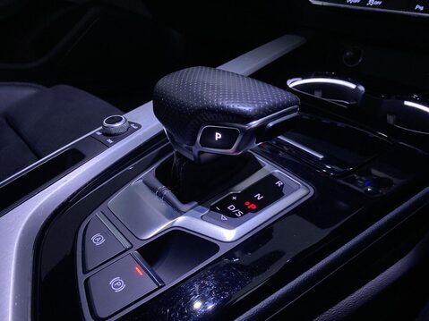 Audi A5 2.0 TFSI 40 S line Coupe 2dr Petrol S Tronic Euro 6 (s/s) (204 ps) Cruise 21