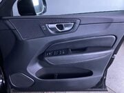 Volvo XC60 2.0 B5 MHEV Core SUV 5dr Petrol Hybrid Auto AWD Euro 6 (s/s) (250 ps) DAB R 27