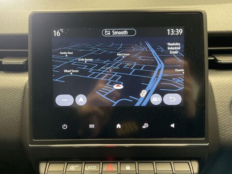 Renault Clio 1.0 TCe Iconic Hatchback 5dr Petrol Manual Euro 6 (s/s) (90 ps) Professiona 19