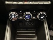 Renault Clio 1.0 TCe Iconic Hatchback 5dr Petrol Manual Euro 6 (s/s) (90 ps) Professiona 27