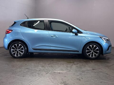 Renault Clio 1.0 TCe Iconic Hatchback 5dr Petrol Manual Euro 6 (s/s) (90 ps) Professiona 9