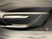 Renault Clio 1.0 TCe Iconic Hatchback 5dr Petrol Manual Euro 6 (s/s) (90 ps) Professiona 23