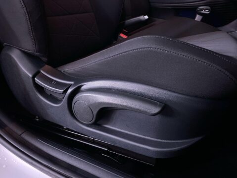 Hyundai BAYON 1.0 T-GDi MHEV SE Connect SUV 5dr Petrol Hybrid DCT Euro 6 (s/s) (100 ps) 26