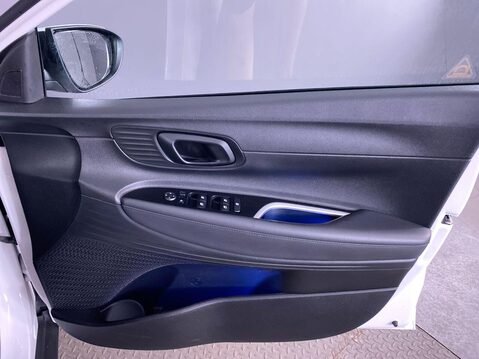 Hyundai BAYON 1.0 T-GDi MHEV SE Connect SUV 5dr Petrol Hybrid DCT Euro 6 (s/s) (100 ps) 27