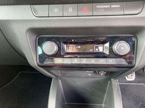 Skoda Fabia 1.0 TSI Monte Carlo Estate 5dr Petrol Manual Euro 6 (s/s) (95 ps) Cruise C 17