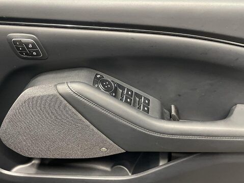 Ford Mustang Mach-E Standard Range 72kWh Select SUV 5dr Electric Automatic (268 ps) Cruise Con 25