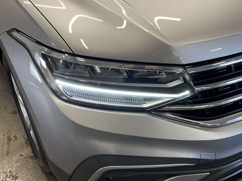 Volkswagen Tiguan Allspace 1.5 TSI Life SUV 5dr Petrol Manual Euro 6 (s/s) (150 ps) DAB Radio - Parkin 22