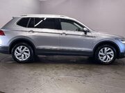 Volkswagen Tiguan Allspace 1.5 TSI Life SUV 5dr Petrol Manual Euro 6 (s/s) (150 ps) DAB Radio - Parkin 9