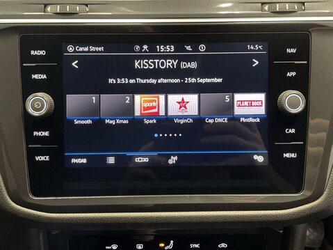 Volkswagen Tiguan Allspace 1.5 TSI Life SUV 5dr Petrol Manual Euro 6 (s/s) (150 ps) DAB Radio - Parkin 26