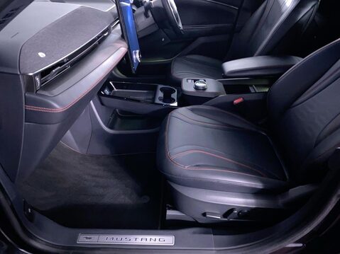 Ford Mustang Mach-E Extended Range 91kWh SUV 5dr Electric Automatic AWD (351 ps) Cruise Contro 17