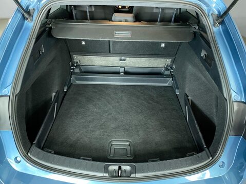 Toyota Corolla 1.8 VVT-h GPF Icon Tech Touring Sports 5dr Petrol Hybrid CVT Euro 6 (s/s) ( 13