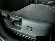 Toyota Corolla 1.8 VVT-h GPF Icon Tech Touring Sports 5dr Petrol Hybrid CVT Euro 6 (s/s) ( 26