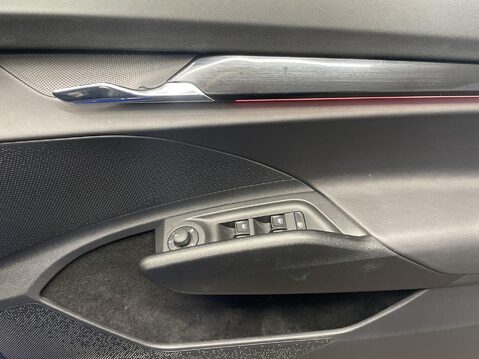 Skoda Enyaq 62kWh 60 SUV 5dr Electric Auto (DC120kW) (179 ps) Parking Sensors - One Own 24