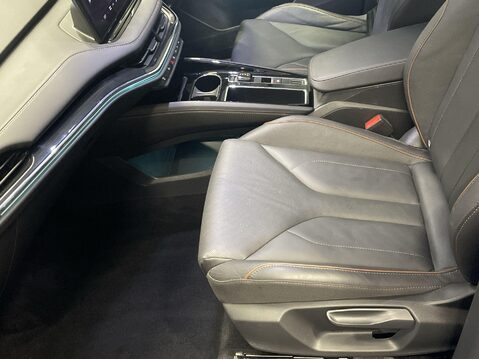 Skoda Enyaq 62kWh 60 SUV 5dr Electric Auto (DC120kW) (179 ps) Parking Sensors - One Own 17