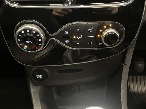 Renault Clio 0.9 TCe GT Line Hatchback 5dr Petrol Manual Euro 6 (s/s) (90 ps) Cruise Co 27