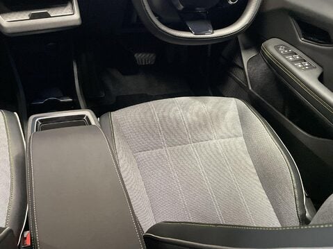 Renault Megane E-Tech 60kWh techno+ Hatchback 5dr Electric Auto (optimum charge) (220 ps) Cruise 15