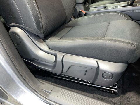 Nissan Qashqai 1.3 DIG-T MHEV N-Connecta SUV 5dr Petrol Hybrid Manual Euro 6 (s/s) (140 ps 6