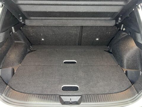 Nissan Qashqai 1.3 DIG-T MHEV N-Connecta SUV 5dr Petrol Hybrid Manual Euro 6 (s/s) (140 ps 12