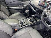 Nissan Qashqai 1.3 DIG-T MHEV N-Connecta SUV 5dr Petrol Hybrid Manual Euro 6 (s/s) (140 ps 14