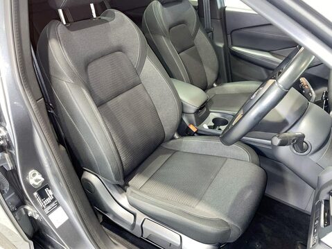 Nissan Qashqai 1.3 DIG-T MHEV N-Connecta SUV 5dr Petrol Hybrid Manual Euro 6 (s/s) (140 ps 5